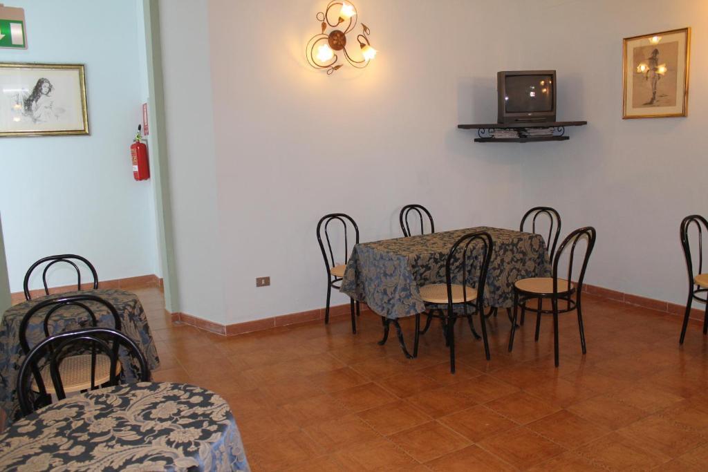 Hotel Cappello Lecce Exterior foto